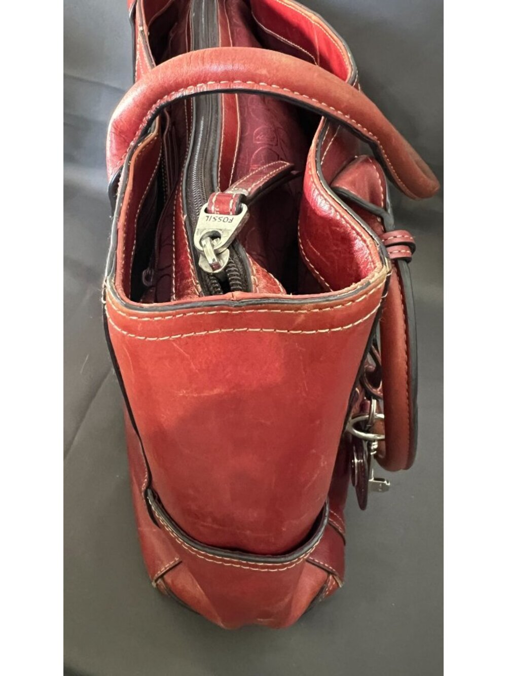 Fossil Red Leather Tote Bag W/ Key Charm & Dual Straps - Picture 6 of 16